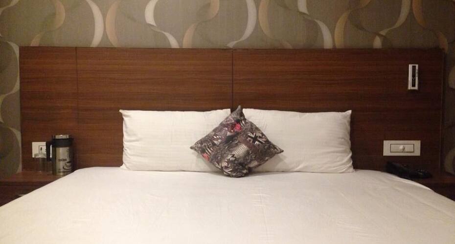 Hotel Amaze, Chandigarh 1